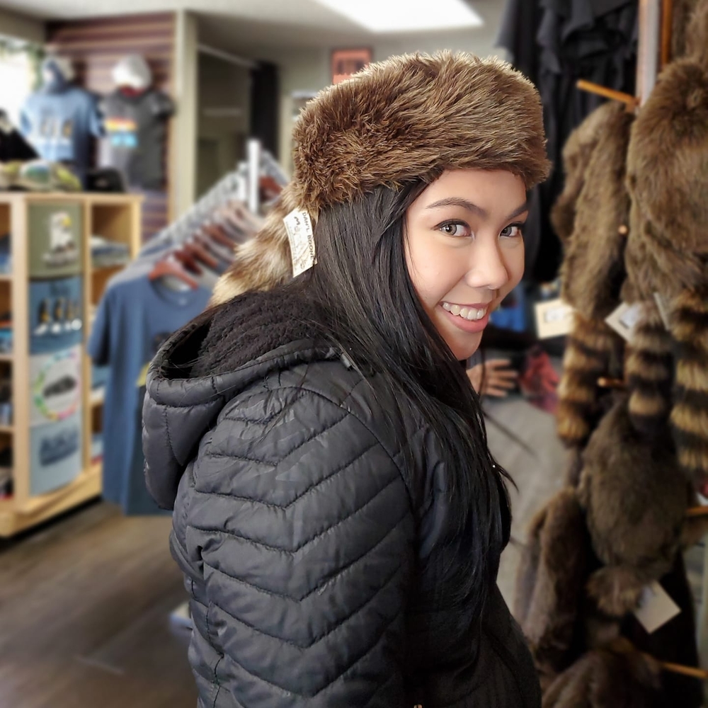 Meet your Posher, Sidney